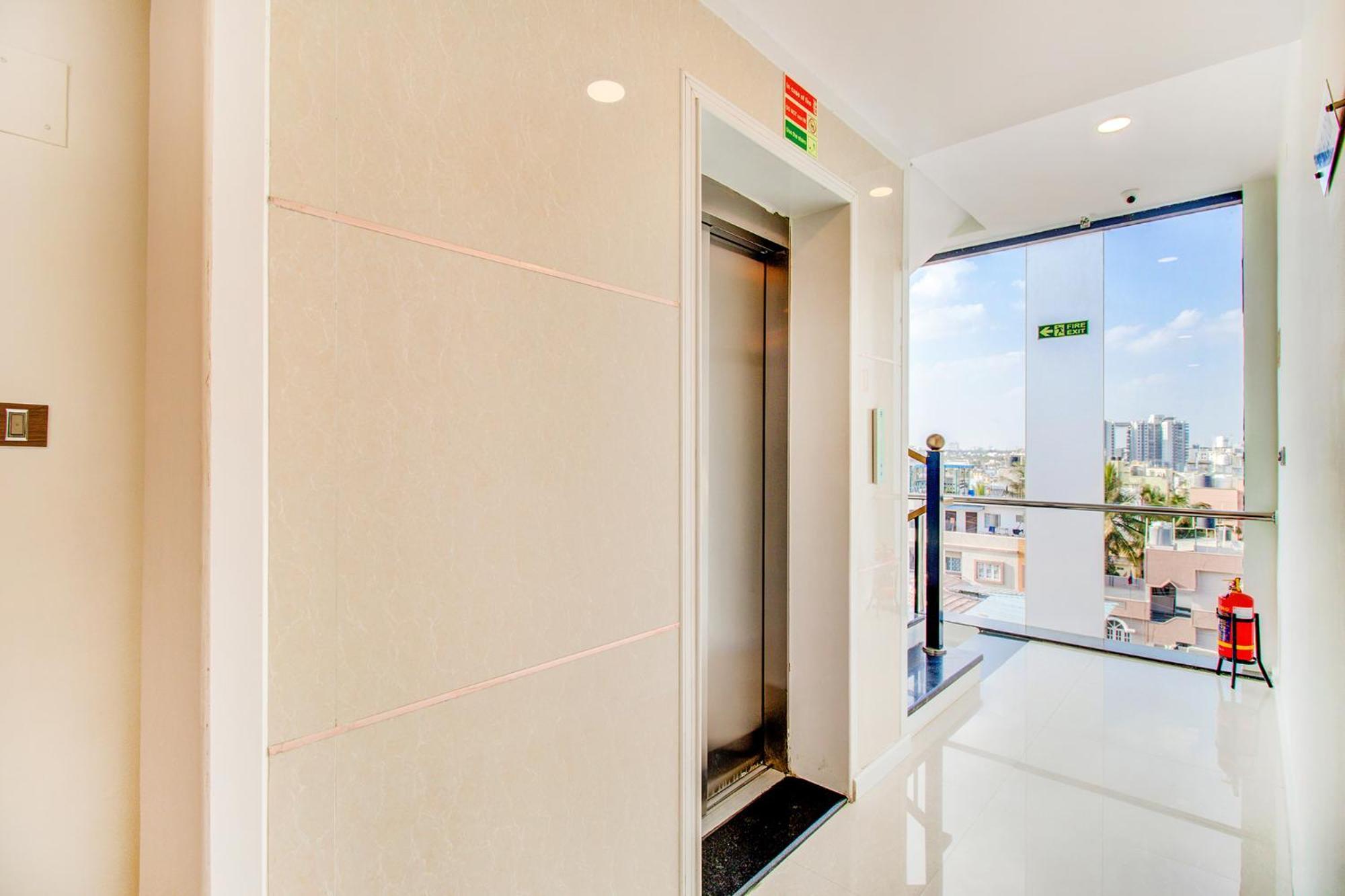 העיר בנגלור Fabhotel The Royal Suites - Nr Gopalan Innovation Mall מראה חיצוני תמונה
