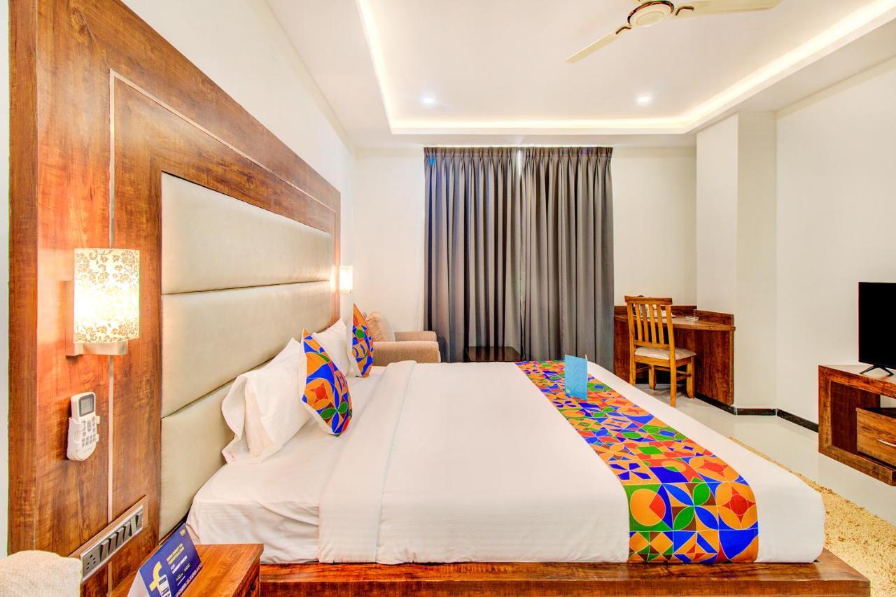 העיר בנגלור Fabhotel The Royal Suites - Nr Gopalan Innovation Mall מראה חיצוני תמונה