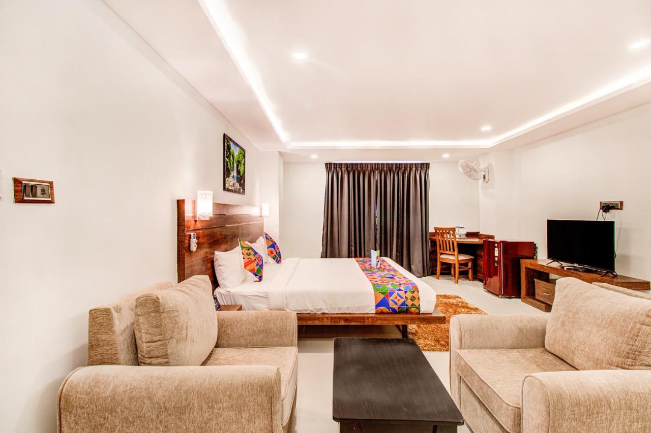 העיר בנגלור Fabhotel The Royal Suites - Nr Gopalan Innovation Mall מראה חיצוני תמונה