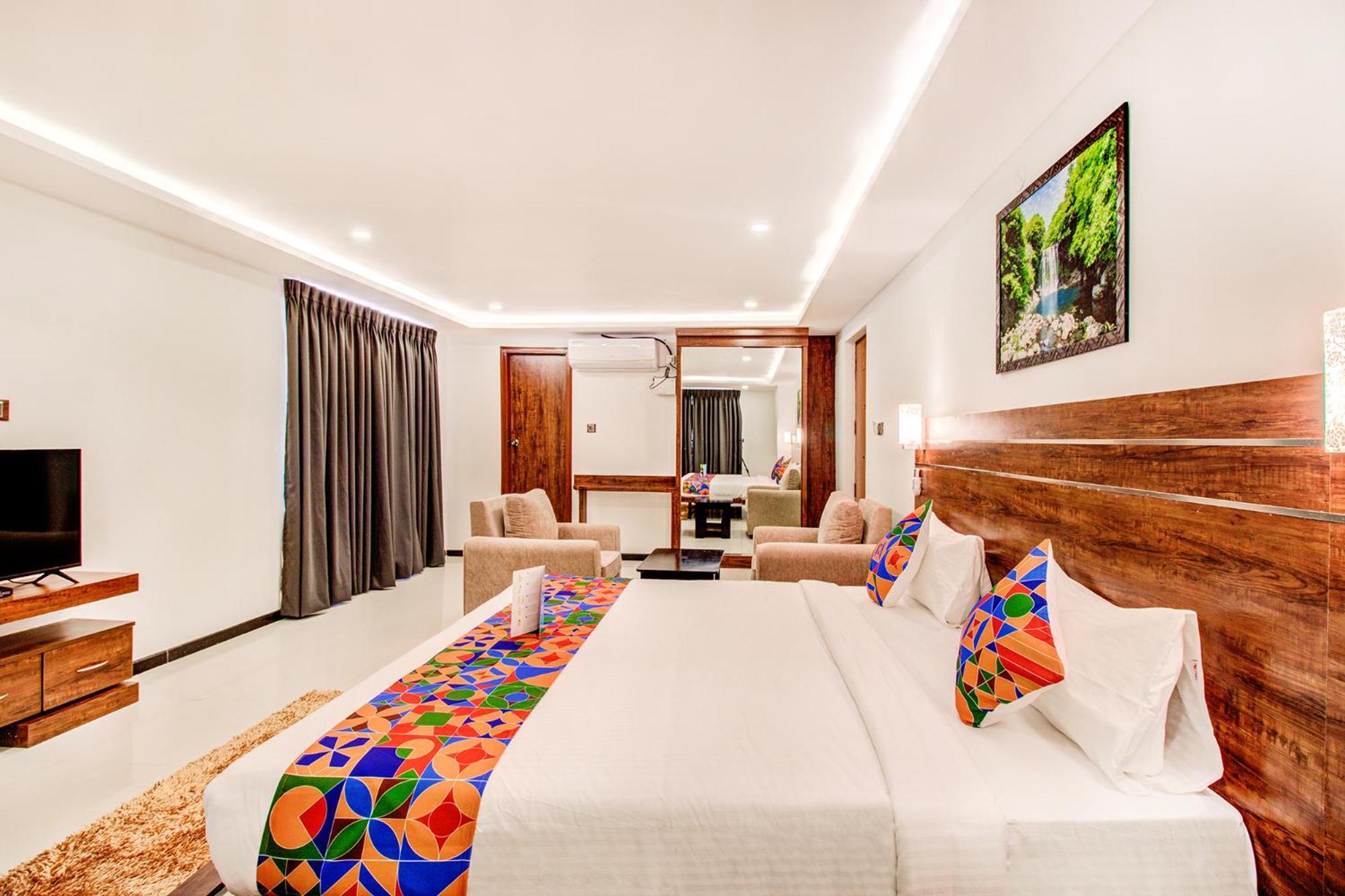 העיר בנגלור Fabhotel The Royal Suites - Nr Gopalan Innovation Mall מראה חיצוני תמונה