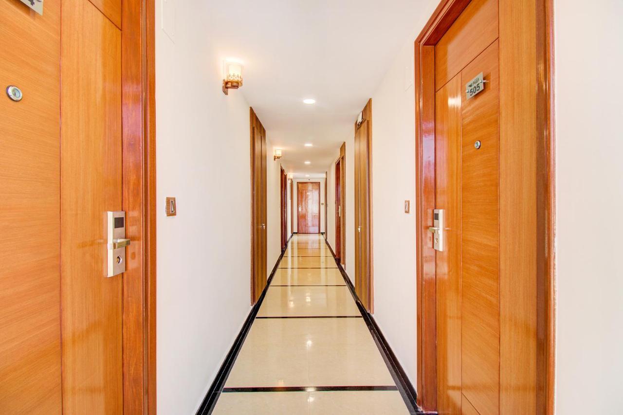 העיר בנגלור Fabhotel The Royal Suites - Nr Gopalan Innovation Mall מראה חיצוני תמונה