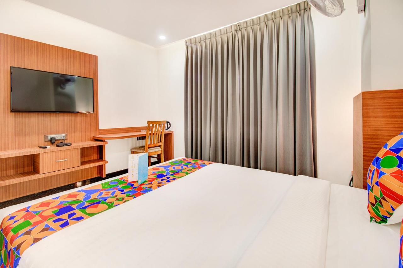 העיר בנגלור Fabhotel The Royal Suites - Nr Gopalan Innovation Mall מראה חיצוני תמונה
