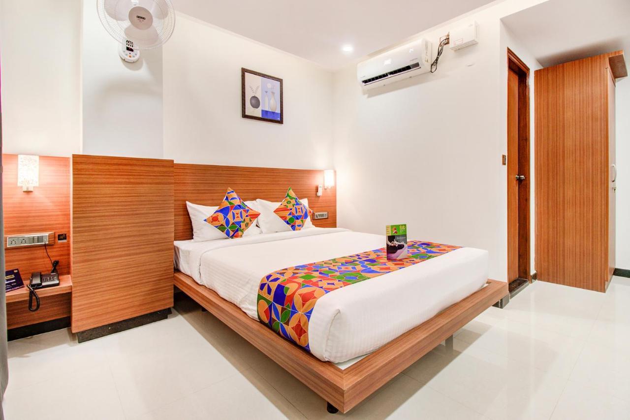 העיר בנגלור Fabhotel The Royal Suites - Nr Gopalan Innovation Mall מראה חיצוני תמונה