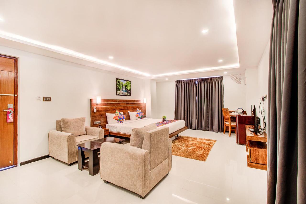 העיר בנגלור Fabhotel The Royal Suites - Nr Gopalan Innovation Mall מראה חיצוני תמונה